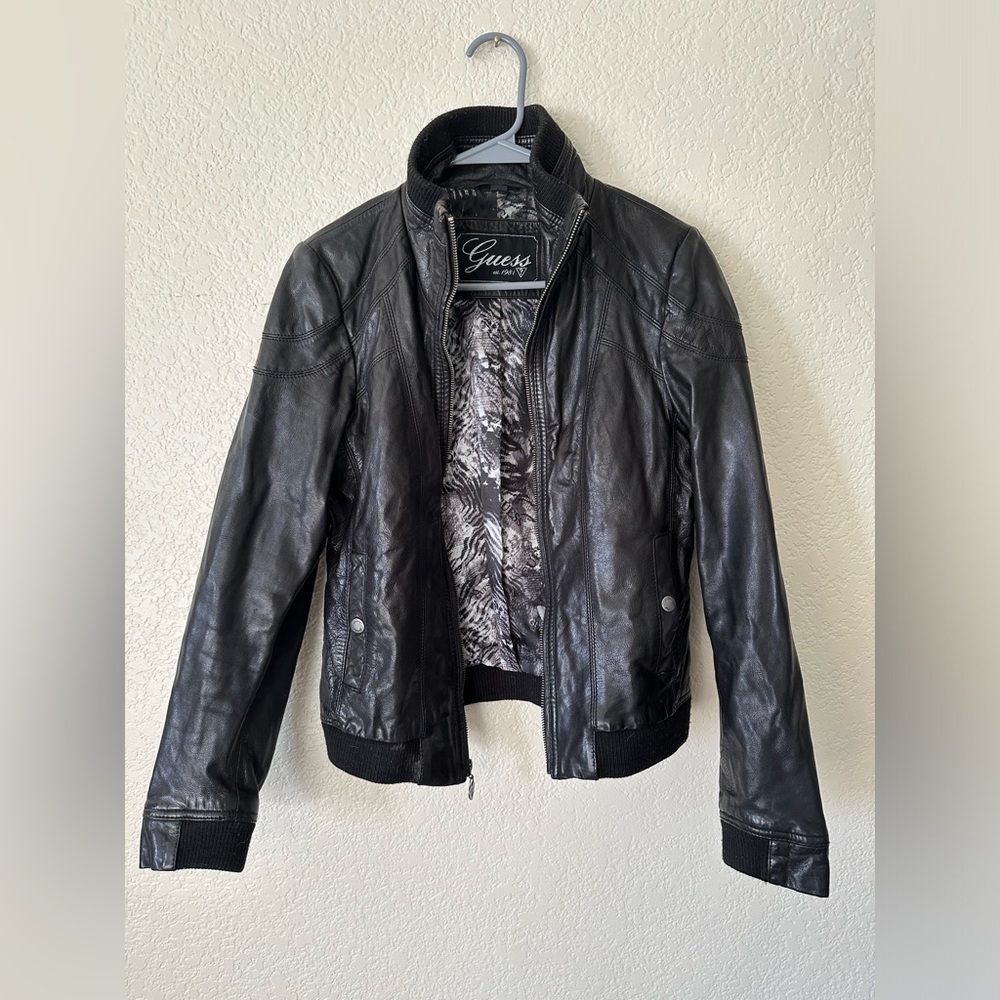 GUESS bomber jacket - GENUINE LEATHER. Black, Size M.